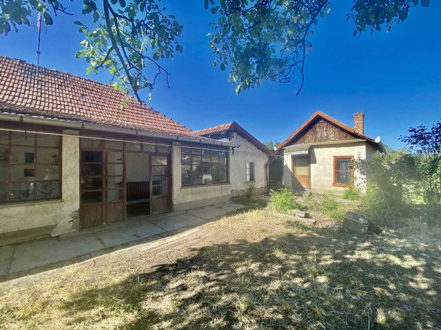 Eladó családi ház, Békéscsabán 15.9 M Ft, 2+1 szobás