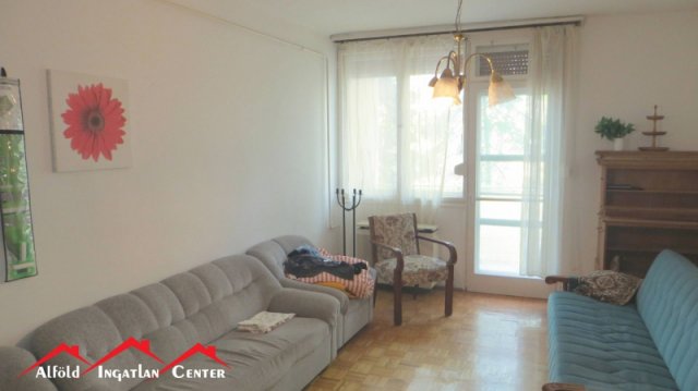 Eladó téglalakás, Békéscsabán 26.9 M Ft, 2 szobás