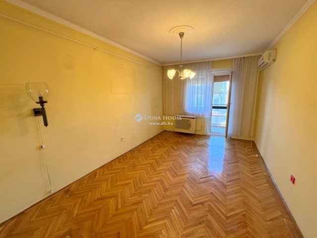 Eladó téglalakás, Nyíregyházán 39.9 M Ft, 2 szobás