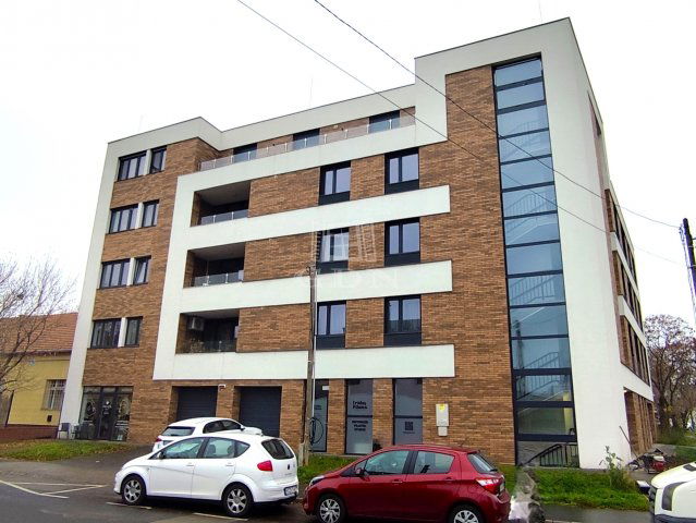 Eladó téglalakás, Budapesten, XIV. kerületben 155 M Ft, 4 szobás