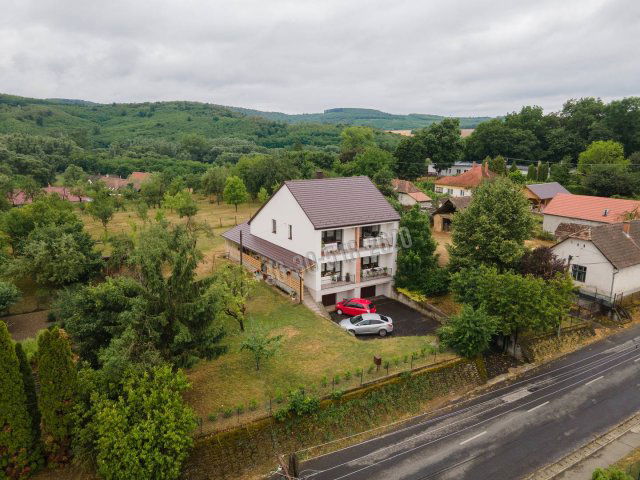 Eladó családi ház, Nőtincsen 109.99 M Ft, 5 szobás