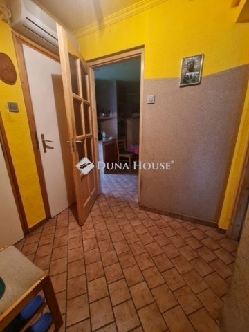 Eladó családi ház, Budapesten, XX. kerületben 85.5 M Ft