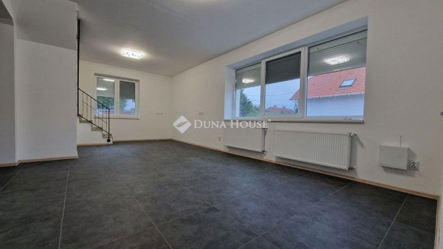 Eladó családi ház, Érden 109.9 M Ft, 5 szobás