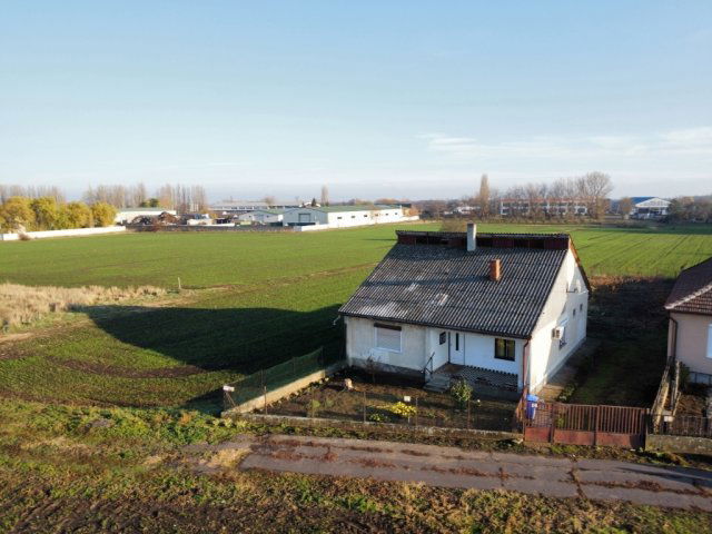 Eladó családi ház, Hevesen 15.9 M Ft, 3 szobás