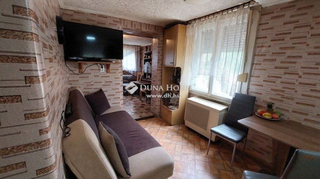 Eladó családi ház, Debrecenben 35 M Ft, 2 szobás