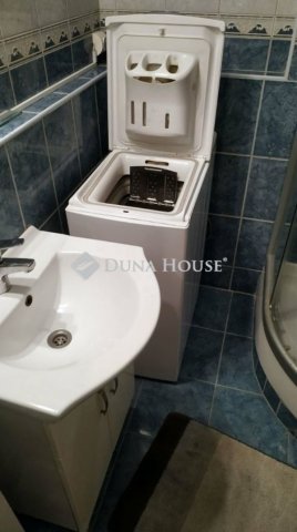 Eladó panellakás, Kecskeméten 44.9 M Ft, 2 szobás