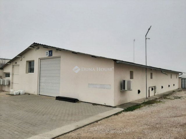 Kiadó ipari ingatlan, Kecskeméten 445 E Ft / hó
