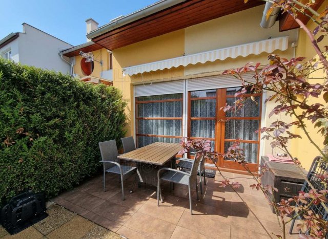 Eladó téglalakás, Székesfehérvárott 108 M Ft, 3 szobás