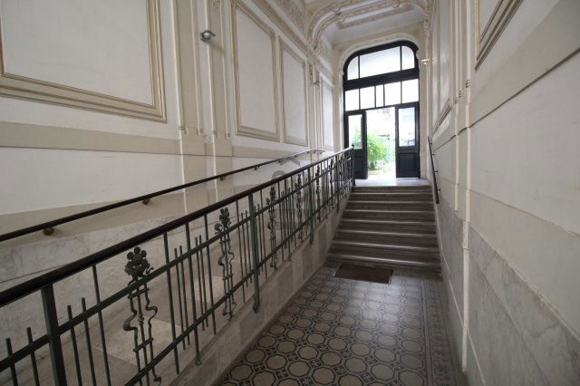 Kiadó téglalakás, albérlet, Budapesten, VI. kerületben