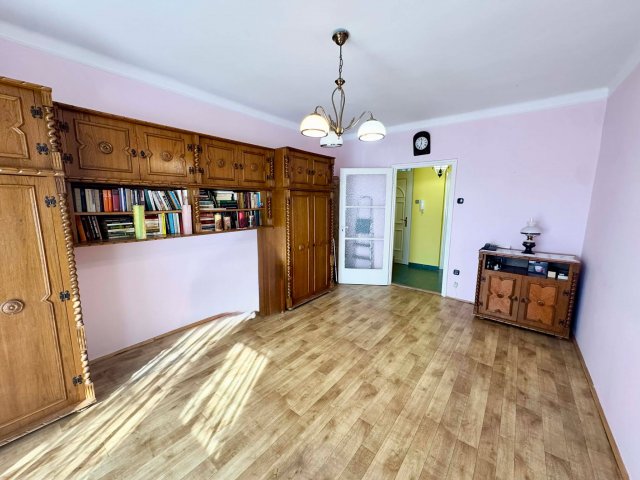 Eladó téglalakás, Budapesten, XX. kerületben, Orsolya utcában