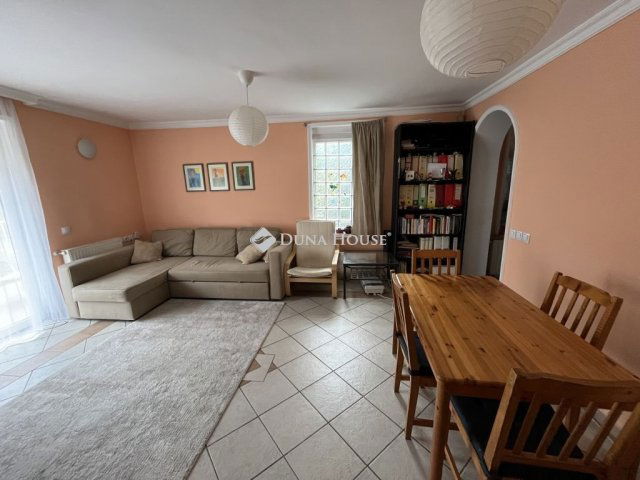 Eladó családi ház, Budapesten, III. kerületben 169 M Ft