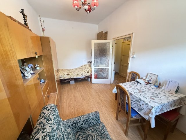Eladó téglalakás, Székesfehérvárott 29 M Ft, 1 szobás