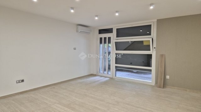 Eladó téglalakás, Kecskeméten 50 M Ft, 1 szobás