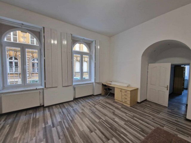 Eladó téglalakás, Budapesten, VIII. kerületben 98 M Ft