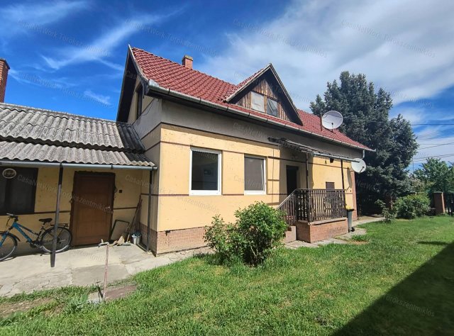 Eladó családi ház, Törökszentmiklóson 27.8 M Ft, 3 szobás