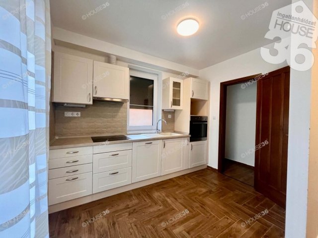 Kiadó téglalakás, albérlet, Kecskeméten 270 E Ft / hó
