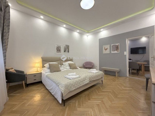 Eladó téglalakás, Budapesten, XIII. kerületben, Váci úton