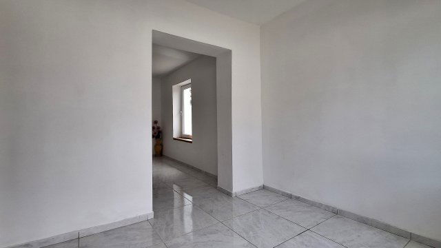 Eladó családi ház, Ludason 21.5 M Ft, 3 szobás