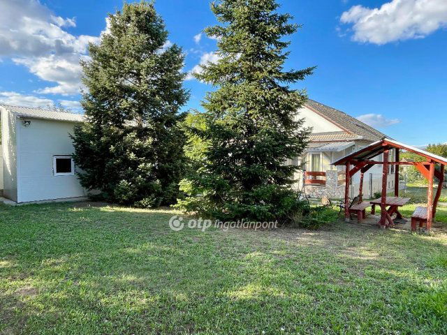 Eladó családi ház, Sülysápon 134.9 M Ft, 5+1 szobás