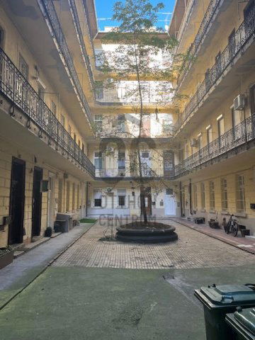 Eladó téglalakás, Budapesten, VI. kerületben 119 M Ft, 3 szobás