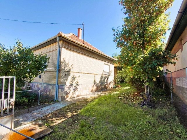 Eladó családi ház, Ecséden 24 M Ft, 2+1 szobás