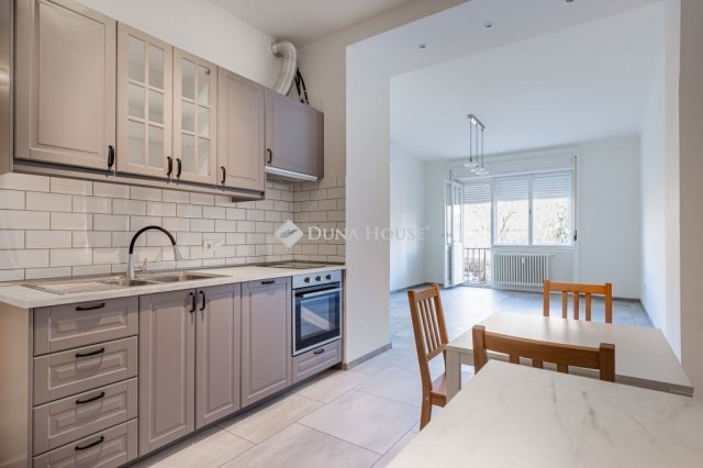 Eladó téglalakás, Budapesten, I. kerületben 109 M Ft, 2 szobás