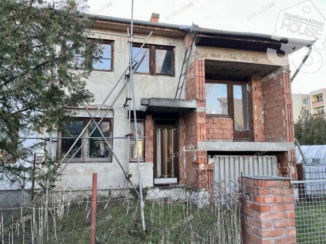 Eladó ikerház, Kecskeméten 99.5 M Ft, 5 szobás