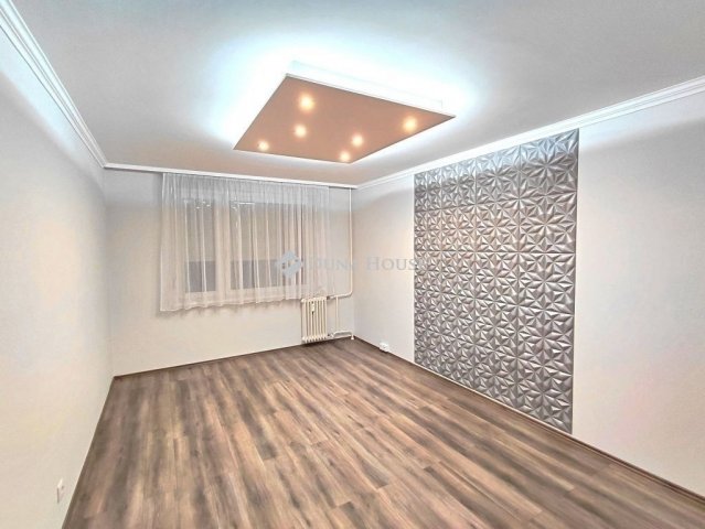 Eladó panellakás, Debrecenben 59.5 M Ft, 2 szobás