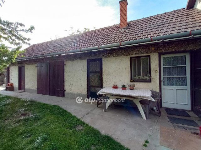 Eladó családi ház, Csányon 24.9 M Ft, 3+1 szobás