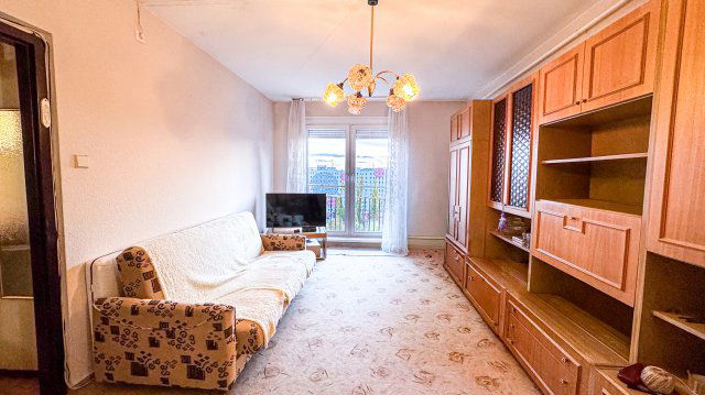 Eladó panellakás, Budapesten, III. kerületben 64.9 M Ft