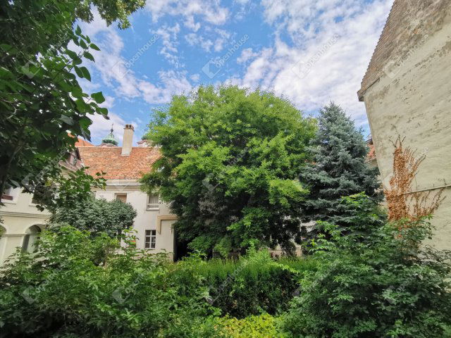 Eladó téglalakás, Székesfehérvárott 64.9 M Ft, 2 szobás