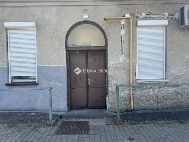 Eladó téglalakás, Budapesten, XVI. kerületben 41.99 M Ft