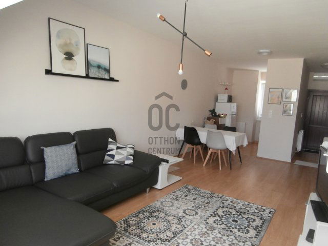 Kiadó téglalakás, albérlet, Debrecenben 250 E Ft / hó, 2 szobás