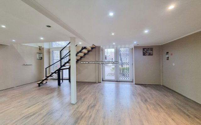 Kiadó üzlethelyiség, Budapesten, VIII. kerületben, Mátyás téren