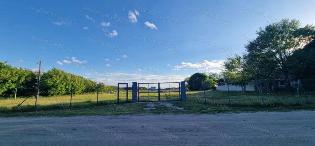 Eladó mezogazdasagi ingatlan, Cegléden 6.5 M Ft