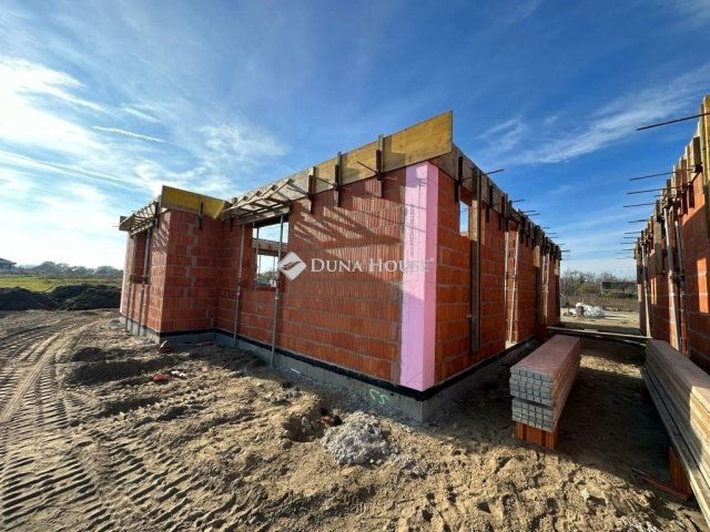 Eladó ikerház, Albertirsán 45.3 M Ft, 2 szobás