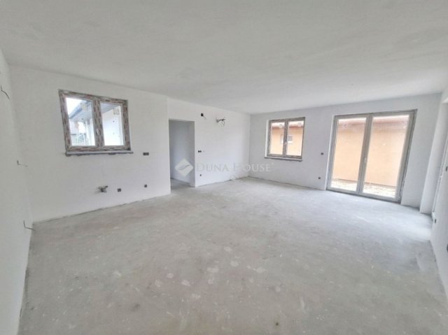 Eladó ikerház, Fóton 124 M Ft, 4 szobás / költözzbe.hu