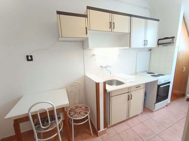 Kiadó téglalakás, albérlet, Pécsett, Alsóhavi utcában