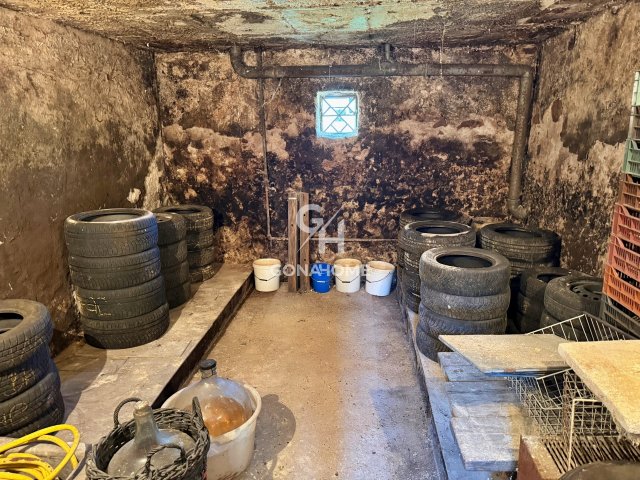 Eladó nyaraló, Révfülöpön 59.99 M Ft, 1+1 szobás