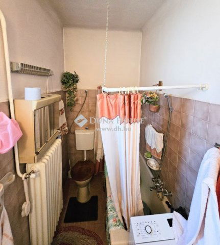 Eladó családi ház, Szigetszentmiklóson 89.99 M Ft, 5 szobás