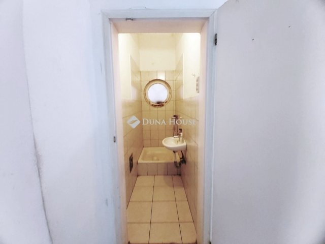 Eladó téglalakás, Budapesten, XIII. kerületben 61.9 M Ft