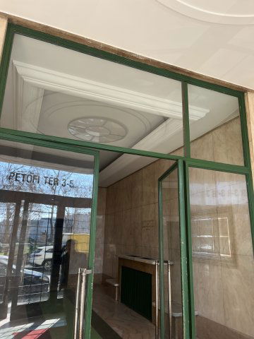 Kiadó téglalakás, albérlet, V. kerületben, Petőfi téren