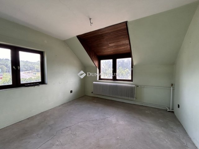 Eladó családi ház, Bakon 43.9 M Ft, 7 szobás