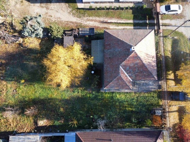 Eladó családi ház, Tenken 24.5 M Ft, 2 szobás