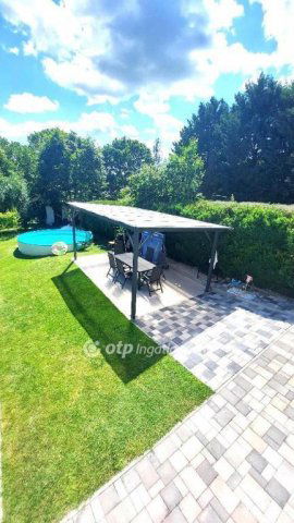 Eladó családi ház, Szentendrén 159.9 M Ft, 4+1 szobás