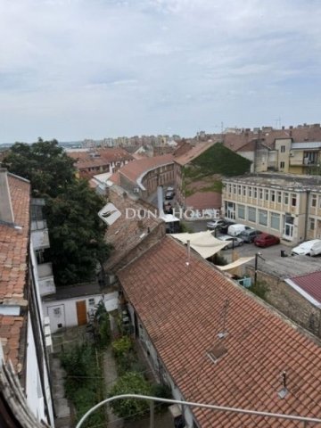 Eladó téglalakás, Pécsett 84.9 M Ft, 5 szobás