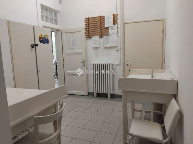 Eladó üzlethelyiség, Pécsett 44.9 M Ft / költözzbe.hu