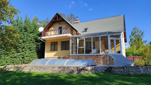 Eladó családi ház, Piliscsabán 180 M Ft, 7 szobás
