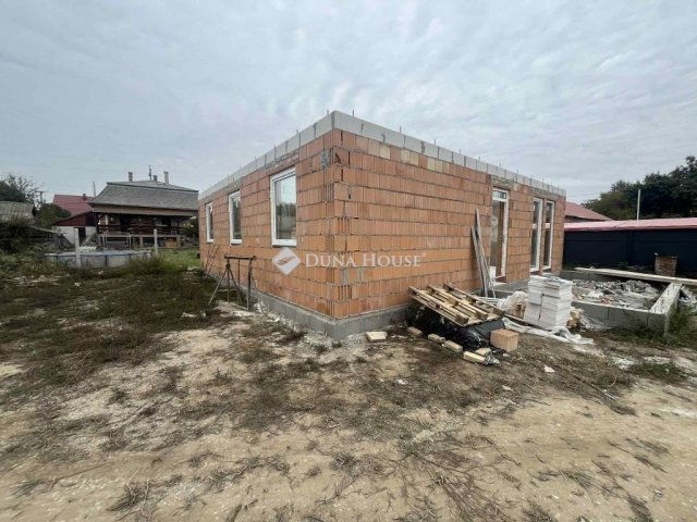 Eladó családi ház, Kakucson 85 M Ft, 4 szobás