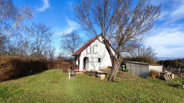 Eladó nyaraló, Siófokon 39.9 M Ft, 2 szobás